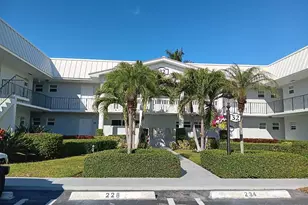 32 Colonial Club Dr, Boynton Beach, FL 33435 - Photo 8