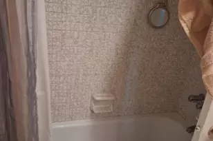 32 Colonial Club Dr, Boynton Beach, FL 33435 - Photo 2