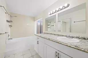 631 Executive Center Dr, West Palm Beach, FL 33401 - Photo 10