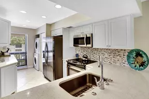 316 Brackenwood Cir, Palm Beach Gardens, FL 33418 - Photo 6