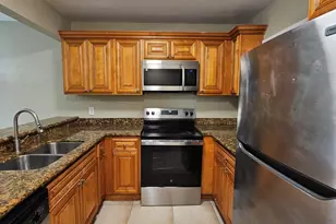 1581 Balfour Point Dr, West Palm Beach, FL 33411 - Photo 2