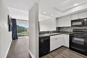 9500 SW 3rd St, Boca Raton, FL 33428 - Photo 6