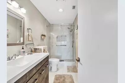 10215 N Circle Lake Drive #201, Boynton Beach, FL 33437 - Photo 14