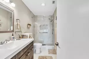 10215 N Circle Lake Dr, Boynton Beach, FL 33437 - Photo 14