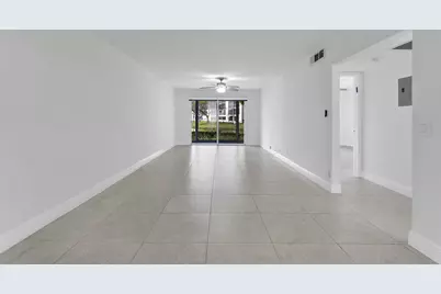 1037 Guildford C, Boca Raton, FL 33434 - Photo 12