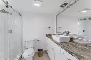 1037 Guildford C, Boca Raton, FL 33434 - Photo 16