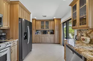 4881 Pineview Cir, Delray Beach, FL 33445 - Photo 16