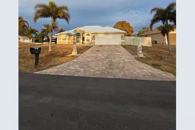 3212 SE Pinto Street, Port Saint Lucie, FL 34984 - Photo 2