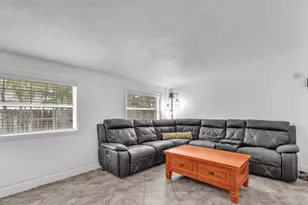 8151 SE Evergreen St, Hobe Sound, FL 33455 - Photo 16