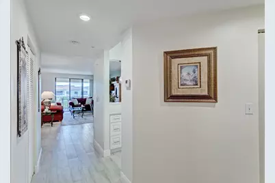 500 Uno Lago Drive #402, North Palm Beach, FL 33408 - Photo 6