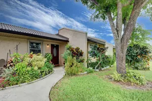 219 Lake Meryl Dr, West Palm Beach, FL 33411 - Photo 4