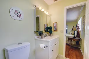 219 Lake Meryl Dr, West Palm Beach, FL 33411 - Photo 10