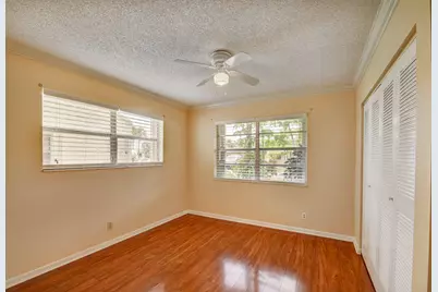 219 Lake Meryl Drive, West Palm Beach, FL 33411 - Photo 12