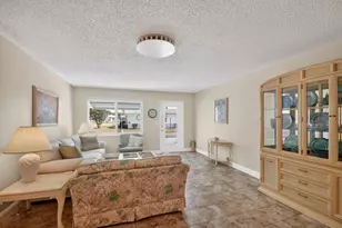 2009 SW 15th St, Boynton Beach, FL 33426 - Photo 12