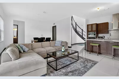 15505 NW 89th Court, Hialeah, FL 33018 - Photo 16