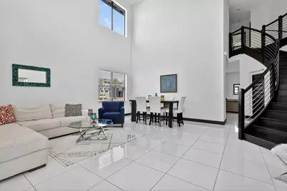 15505 NW 89th Court, Hialeah, FL 33018 - Photo 4