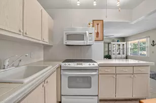 317 Windsor N, West Palm Beach, FL 33417 - Photo 8