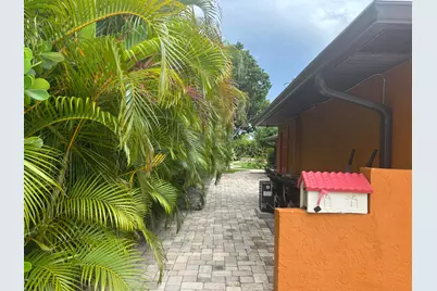 1257 SE Airoso Boulevard #B, Port Saint Lucie, FL 34983 - Photo 4