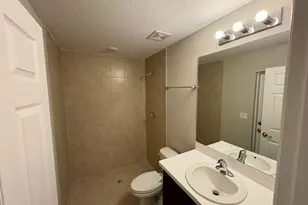 202 SW Aldoro Pl, Port Saint Lucie, FL 34953 - Photo 18