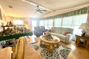 1331 Barefoot Cir, Sebastian, FL 32976 - Photo 4