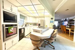 1331 Barefoot Cir, Sebastian, FL 32976 - Photo 6