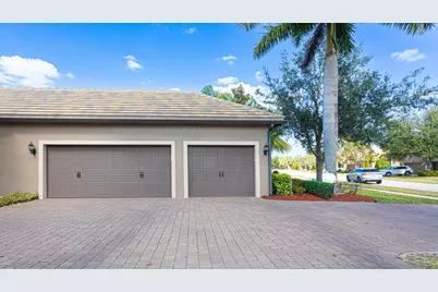 3352 Siena Circle, Wellington, FL 33414 - Photo 16