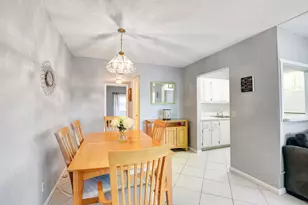 262 Windsor L, West Palm Beach, FL 33417 - Photo 4