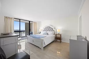 2425 Presidential Way, West Palm Beach, FL 33401 - Photo 18