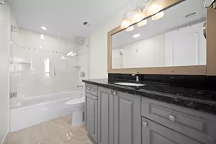 2425 Presidential Way, West Palm Beach, FL 33401 - Photo 20