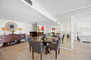 2425 Presidential Way, West Palm Beach, FL 33401 - Photo 14