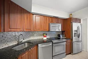 2425 Presidential Way, West Palm Beach, FL 33401 - Photo 16