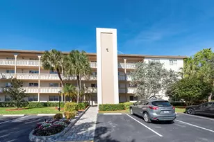 2303 Lucaya Ln, Pompano Beach, FL 33066 - Photo 12