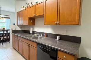 369 River Bluff Ln, West Palm Beach, FL 33411 - Photo 10