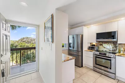 401 Ocean Bluffs Boulevard #402, Jupiter, FL 33477 - Photo 6