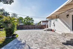 922 Upland Rd, West Palm Beach, FL 33401 - Photo 10