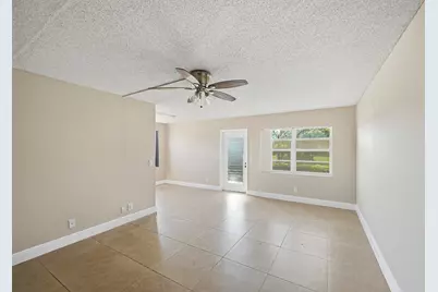 476 Fanshaw L #476, Boca Raton, FL 33434 - Photo 2