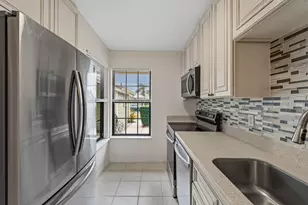 1532 SE Gurley Ct, Port Saint Lucie, FL 34952 - Photo 10