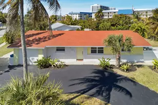 301 Wilma Cir, West Palm Beach, FL 33404 - Photo 2