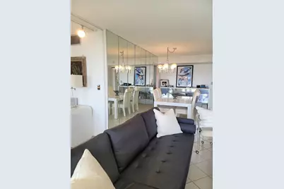 2000 Presidential Way #2006, West Palm Beach, FL 33401 - Photo 4