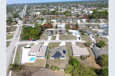 294 SW Statler Avenue, Port Saint Lucie, FL 34984 - Photo 4