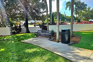 12191 Broadleaf Ct, Wellington, FL 33414 - Photo 40