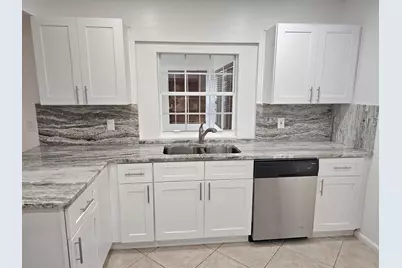 12191 Broadleaf Court, Wellington, FL 33414 - Photo 2