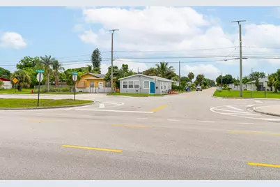 1497 Silver Beach Road, Riviera Beach, FL 33404 - Photo 14