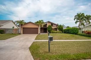 21566 Arbor Way, Boca Raton, FL 33433 - Photo 2