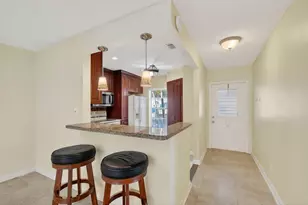 374 Bennington Ln, Lake Worth, FL 33467 - Photo 4