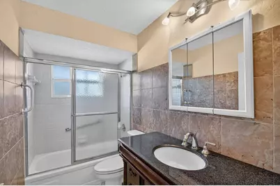 374 Bennington Lane, Lake Worth, FL 33467 - Photo 6