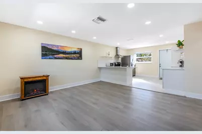 3914 Serubi Avenue, Palm Springs, FL 33461 - Photo 6