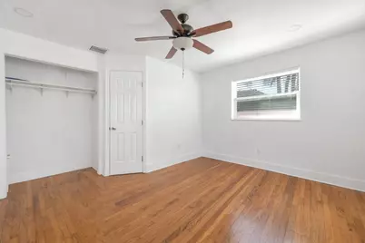 3914 Serubi Avenue, Palm Springs, FL 33461 - Photo 16