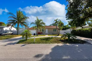 3914 Serubi Ave, Palm Springs, FL 33461 - Photo 2