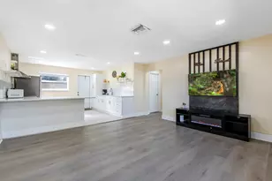 3914 Serubi Ave, Palm Springs, FL 33461 - Photo 6